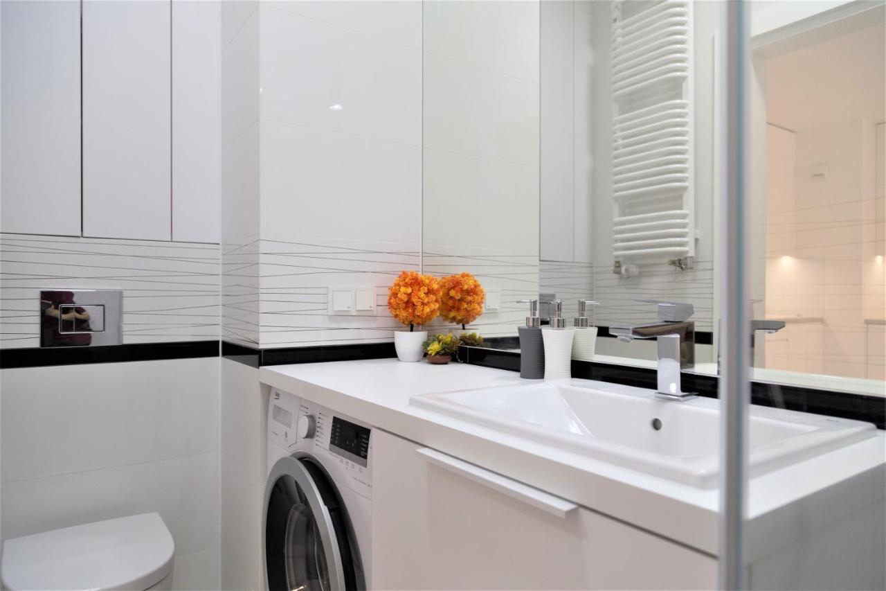 Exclusive 2Br! Apartment In Center +Netflix +Gym Warschau Exterior foto