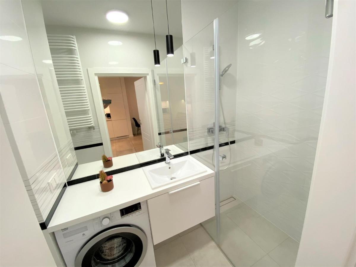 Exclusive 2Br! Apartment In Center +Netflix +Gym Warschau Exterior foto
